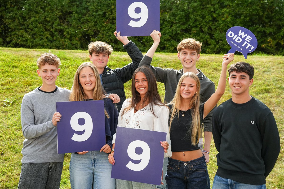 Students at <a href="/TheGSAL/">The Grammar School at Leeds</a> have achieved excellent exam results, with 71% of all GCSEs awarded the top grades of 7, 8 or 9 (A/A*). Congratulations to all of these students on their amazing achievements! 🥳

Read more: bit.ly/4fSt0p8 

#GrammarSchool #ExamResults #GCSEResults
