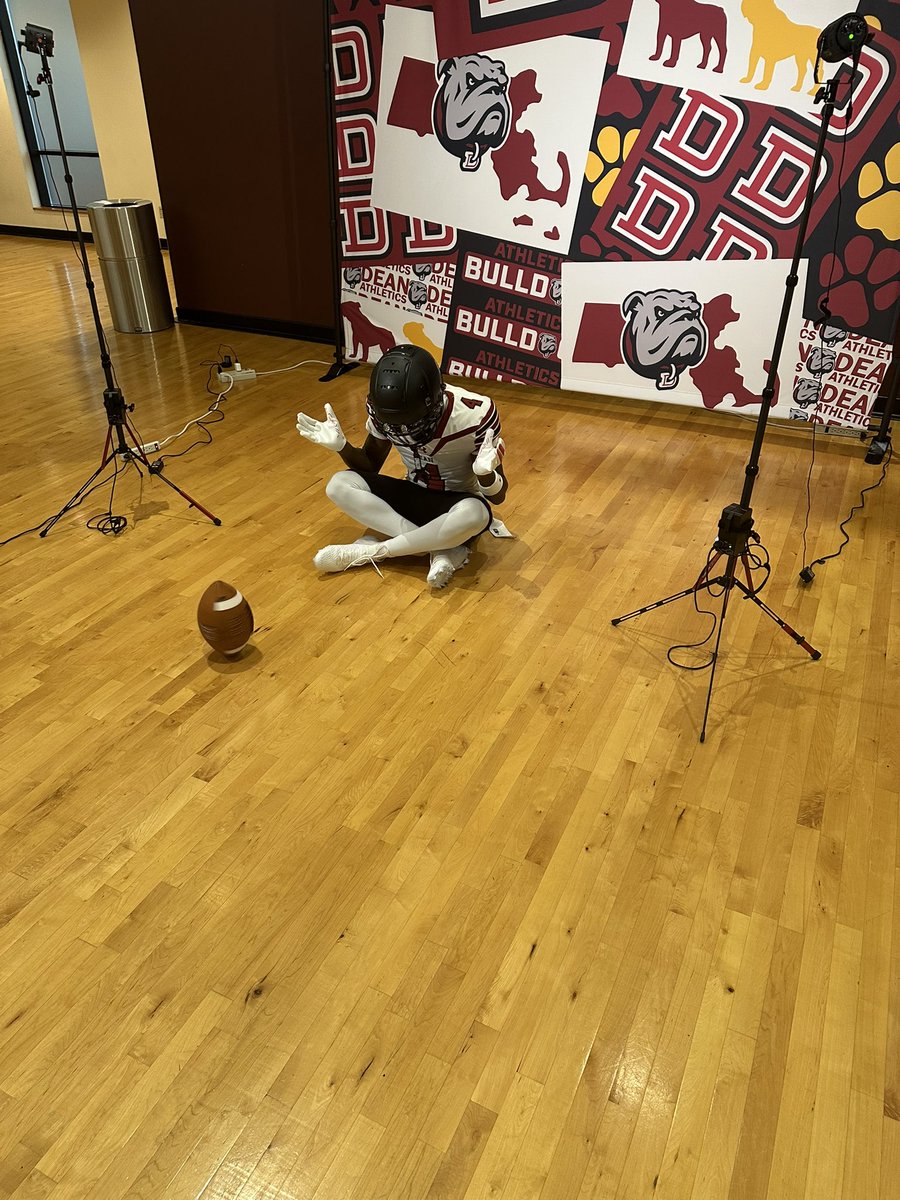 Hello! I'm raising funds for Dean College Football Fundraiser, 2025 and would love your support. You can click here to make your donation - thank you! app.schoolfundr.org/fund/deancolle…