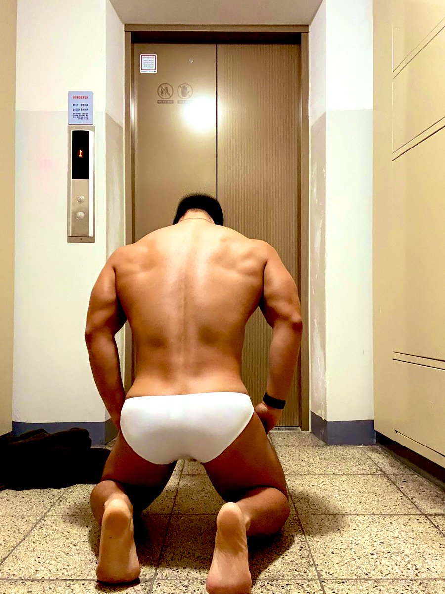 肌肉暴露野裸交流發騷群：
Muscle exhibitionist group:

t.me/+j9mczmWBRVFlO…
