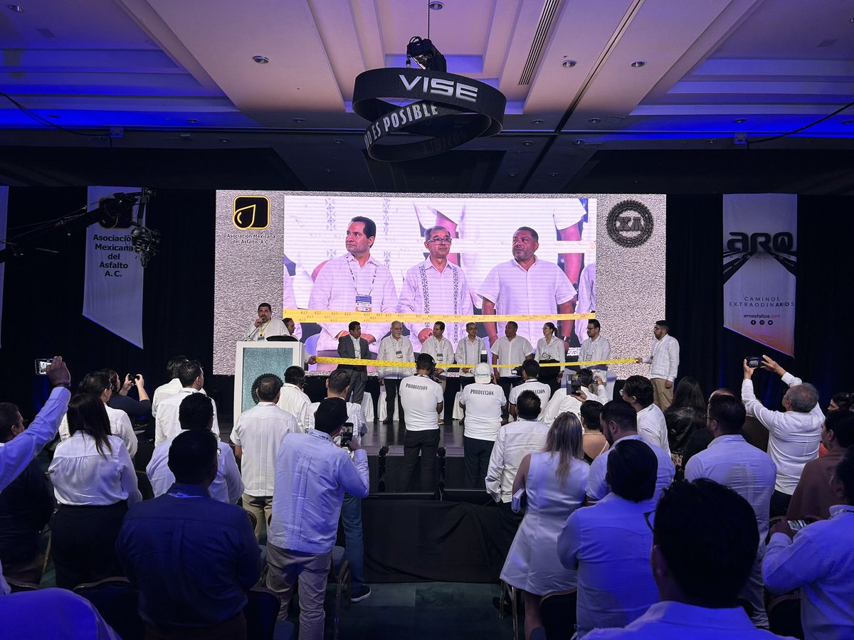 blackvisormx's tweet photo. Momentos de la Ceremonia de Inauguración del XIII Congreso Mexicano del Asfalto.
Un encuentro que impulsa la innovación y el futuro de la infraestructura vial en México. https://t.co/U5sF6C75Cx