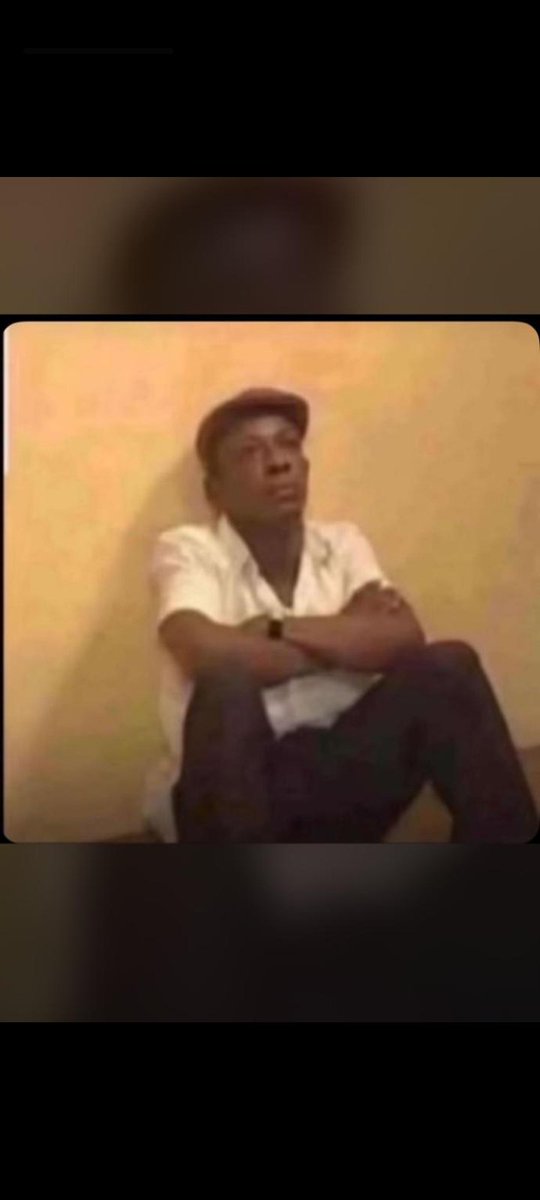 samsonoppong10's tweet image. Ei hoodie ¢1299. Na me salary y3 s3n Alukyi😭😂