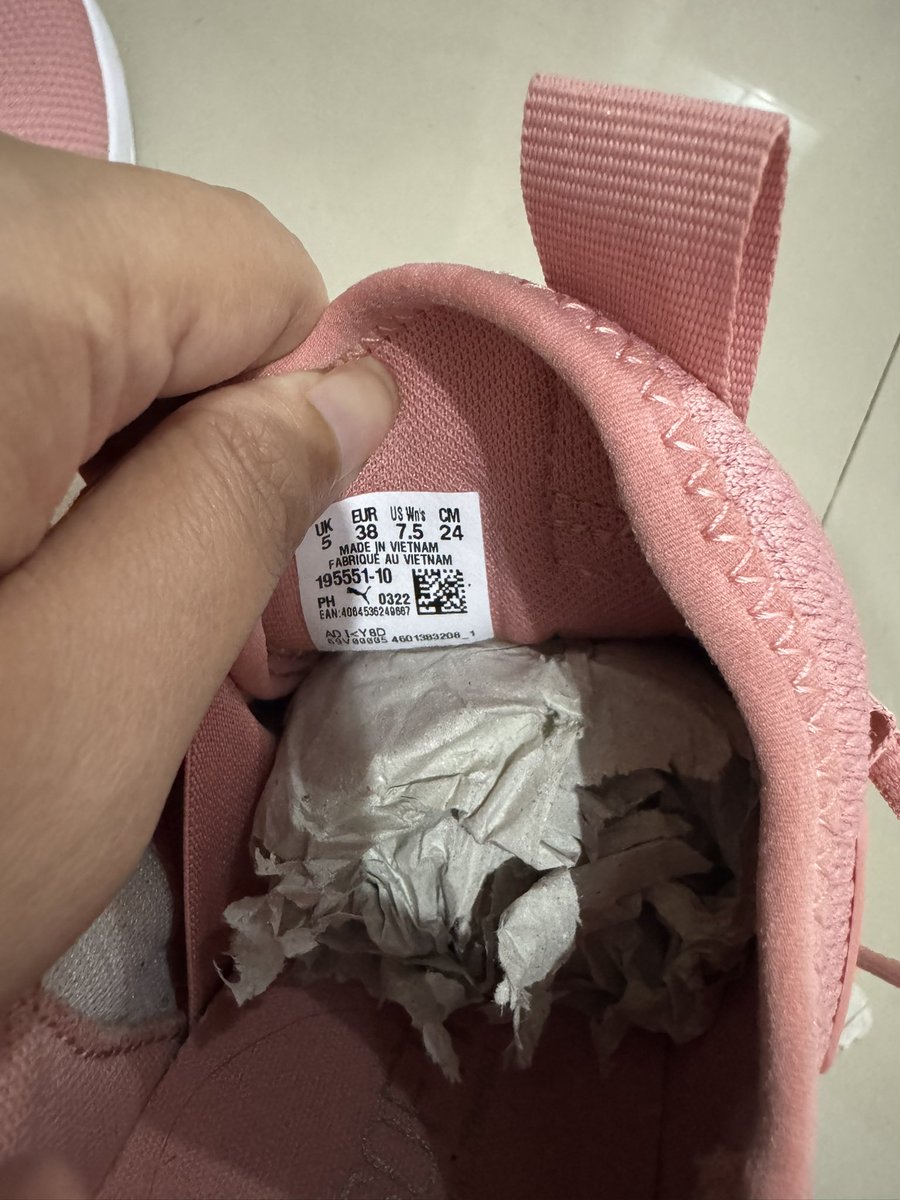 ipfynbdsh's tweet photo. WTS

PUMA ORIGINAL beli di official store shopee

sepatu puma original, dijual karena kegedean, GAK PERNAH DIPAKE..
Size ada di foto
Minus dus penyok
Rp. 400.000 nego
Bisa shopee

#PUMA #prelovedsepatu #sepatupuma https://t.co/RchNhaGLvC
