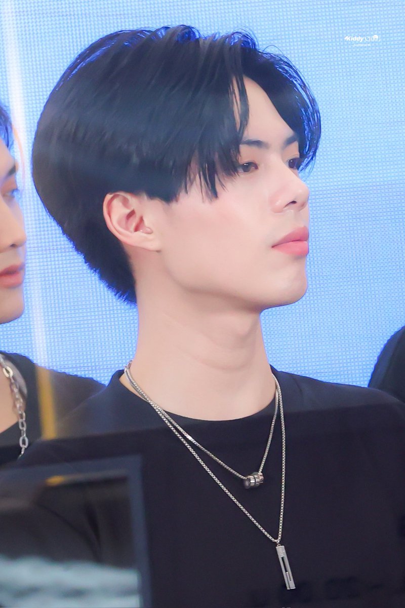KIDDYCLUB1112's tweet photo. υ˶• ﻌ -˶υ — 17082025
มันหล่อจังน้อออ
#KENG_LE7EL , #LE7EL
#TMC_EP14 #TMC2025 #ThailandMusicCountdown https://t.co/5uCYiqpQ6O