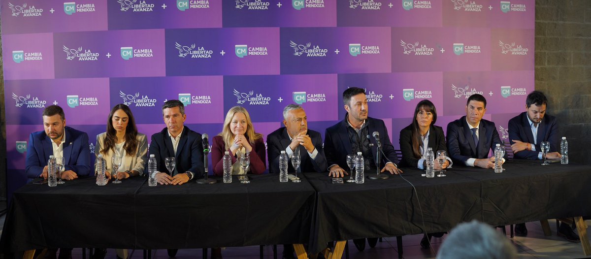 Hoy presentamos oficialmente a los candidatos de la alianza LLA + Cambia Mendoza. Lo hicimos convencidos de que esta unión nace de las coincidencias, muchas de las transformaciones que hoy impulsa el gobierno nacional son las que venimos aplicando en Mendoza desde hace 9 años.