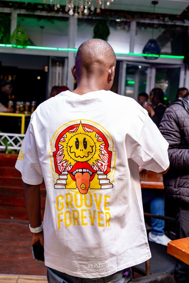 Agents of Groove merch available by order 👕

Oversized T-shirt: Black/White 350 BWP

Place your order by hitting up +267 78 069 340