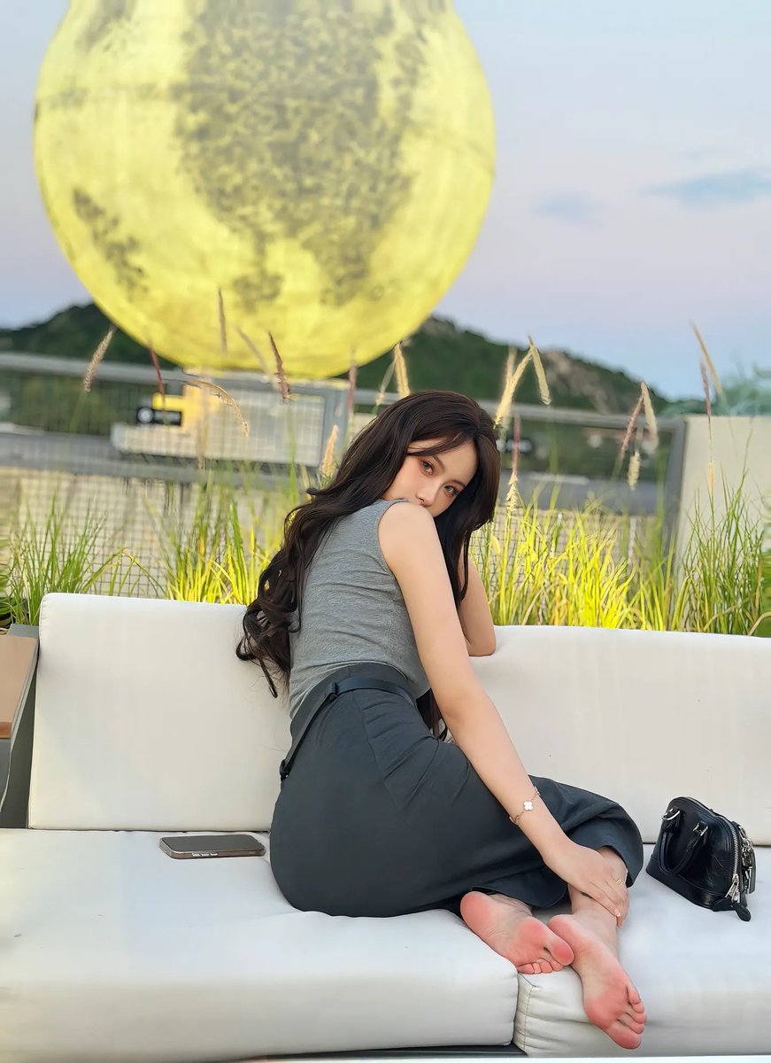 FF0303Y's tweet photo. 今晚给你了，宝贝！💧🦶🦶 https://t.co/Nqe5U1I2Zg