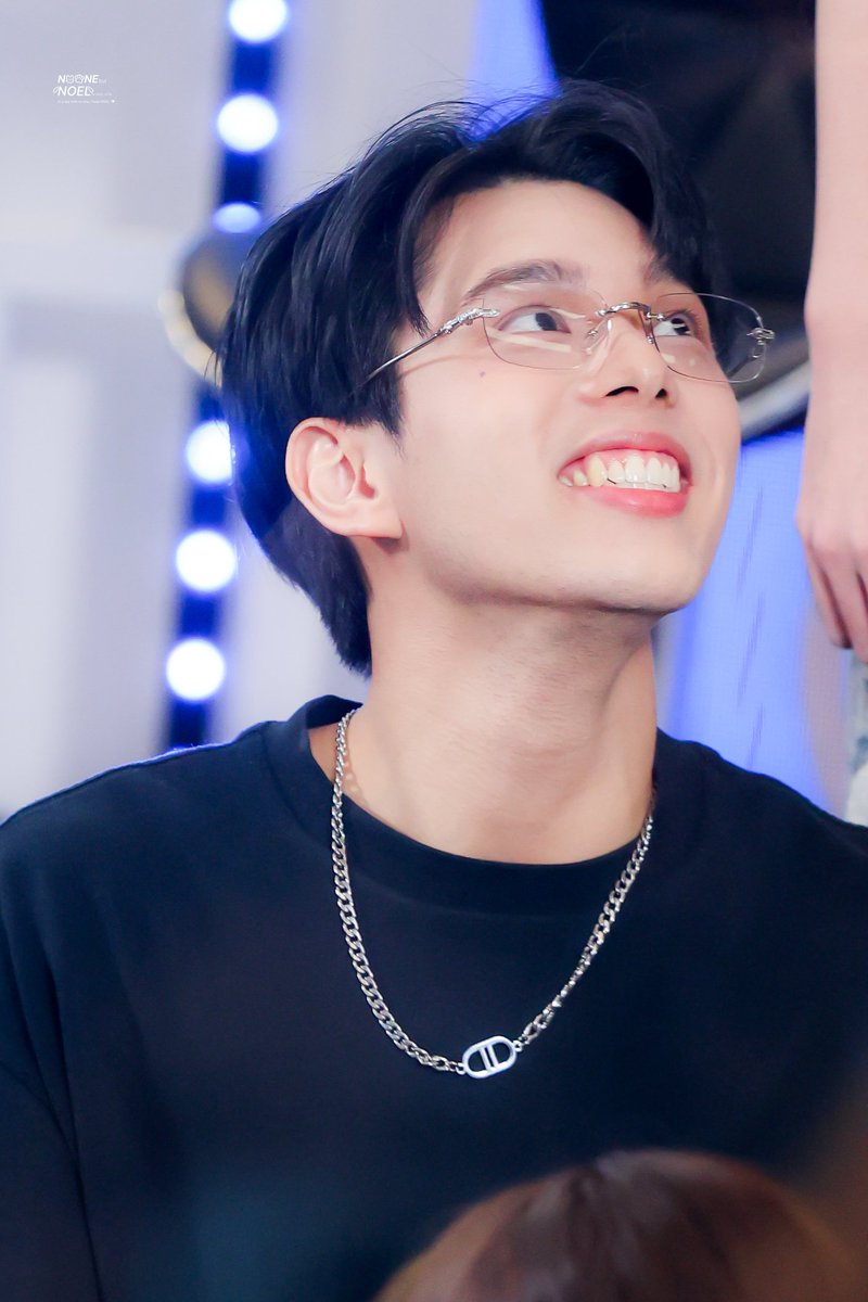 noonebutnoel's tweet photo. 20250817 🐾 υ´ᴖ ﻌ ᴖ`υ
แป๋วหนิ🥺
#NOEL_LE7EL #LE7EL
#TMC_EP14 #TMC2025 #ThailandMusicCountdown https://t.co/eFolb6peSf