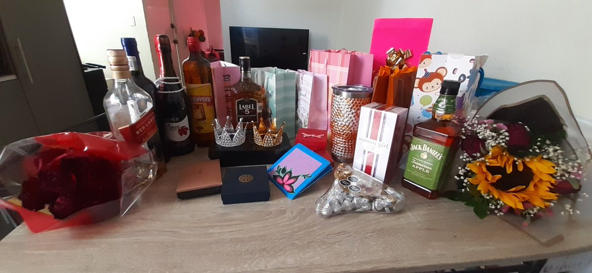 Padrisimo Festejo! <a href="/Angel192111/">Angel1921</a>
Tdos me hicieron la noche Gracias por su brillo que todos me dieron,buenas vibras y todos los detalles. Los amo mil .
Principalmente Gracias por  todo su apoyo  incondicional <a href="/kardav_qro/">kardav</a>  que me consintieron en todo <a href="/amigosswmx/">Amigos Swinger (Casa club Queretaro)🏡🍍</a>   son los mejores.