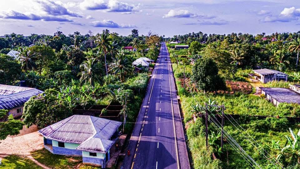 One road across villages in Akwa Ibom be like ......Uwoooooo