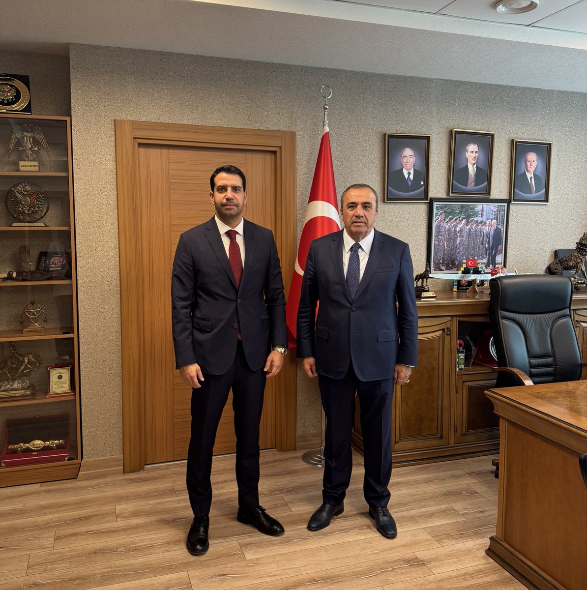 Ali Büyükasar (@alibuyukasar) on Twitter photo Milliyetçi Hareket Partisi Genel Sekreter Yardımcısı, Çorum Milletvekili Sn. Vahit Kayrıcı’yı ziyaret ettim. İlgi ve alakaları için çok teşekkür ederim. <a href="/mhpvahitkayrici/">Vahit Kayrıcı</a> Milliyetçi Hareket Partisi Genel Sekreter Yardımcısı, Çorum Milletvekili Sn. Vahit Kayrıcı’yı ziyaret ettim. İlgi ve alakaları için çok teşekkür ederim. <a href="/mhpvahitkayrici/">Vahit Kayrıcı</a>