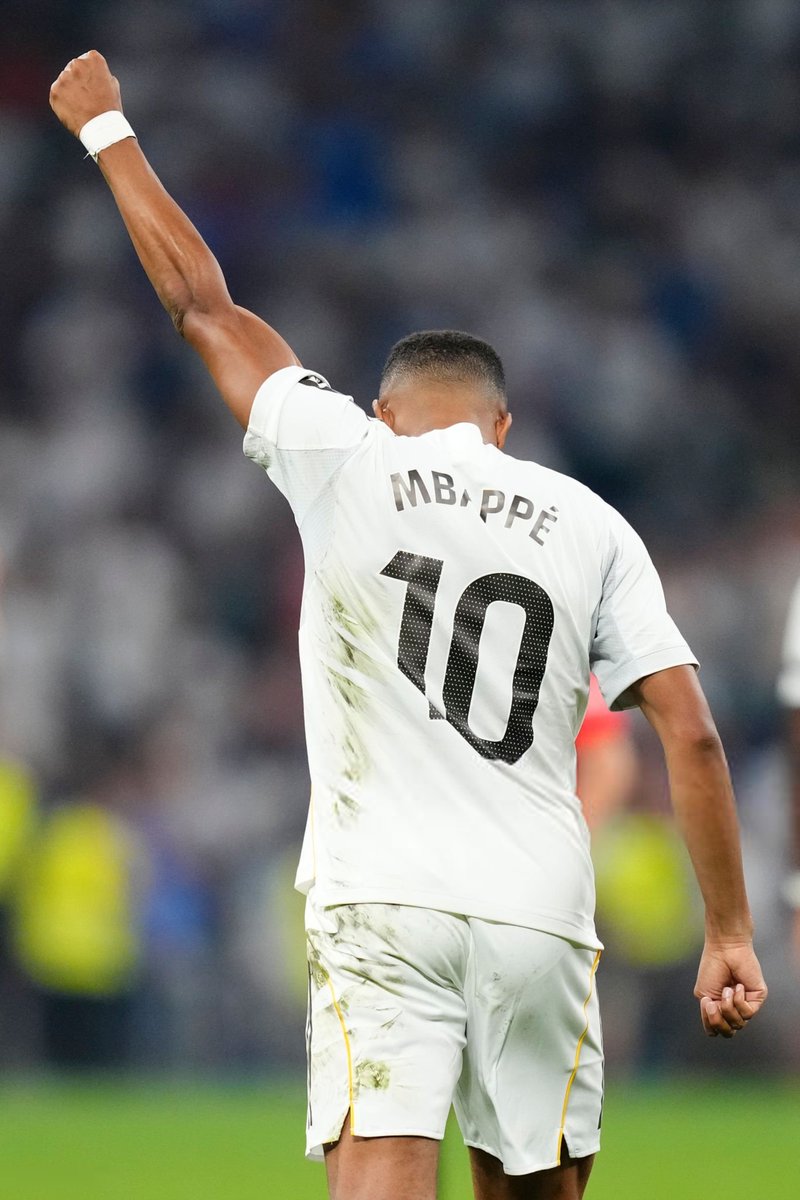 ⁴K  MBAPPE 🤍✨📸                                                                         #Wallpapers                                                            #Realmadrid                                                                   #FC25
