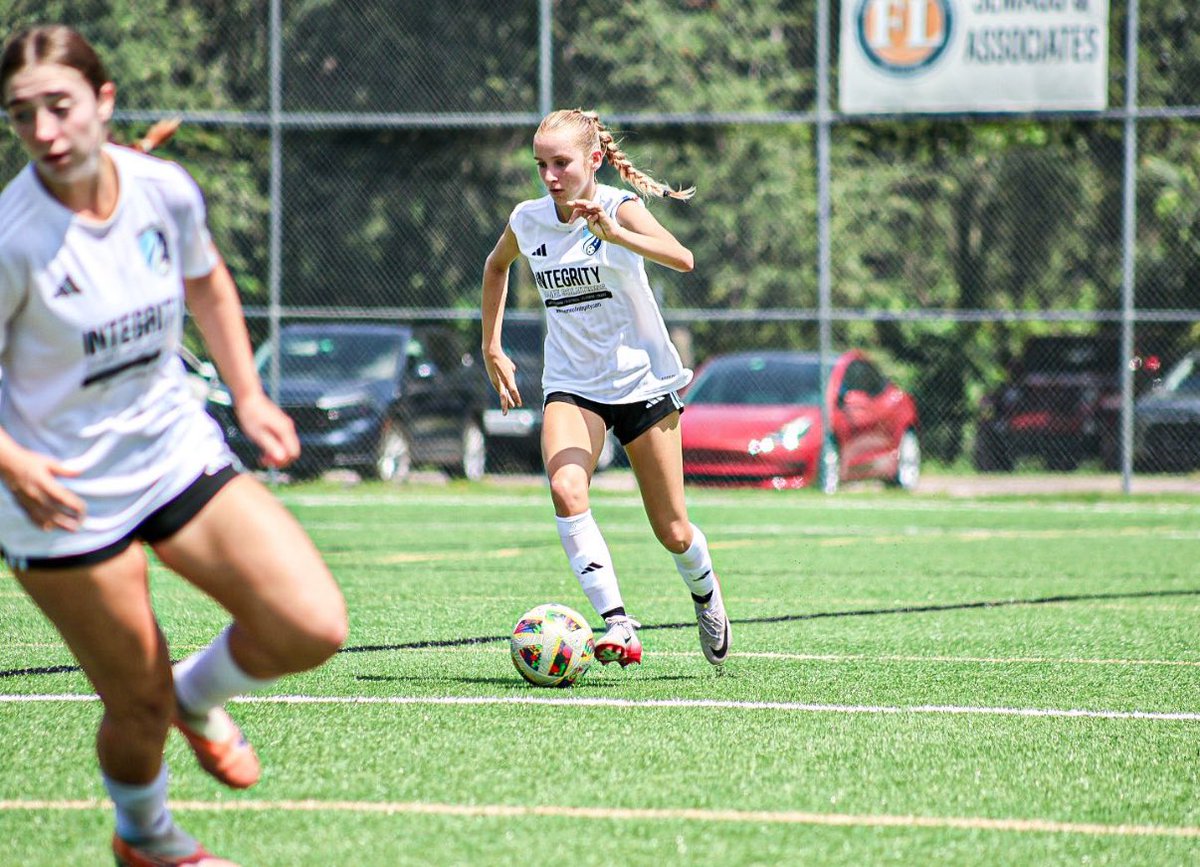 EvaRothman2027's tweet photo. Come see #WestFloridaFlames 09 this weekend at JC Handly Park, Brandon, FL!

#GA v #ECNL

Aug. 23 v OC ECNL at 2:00 pm

Aug. 24 v JFC ECNL at 1:00 pm

Let’s Go Flames! 🔥 #ClassOf2027

@ImYouthSoccer @ImCollegeSoccer @SteveCoxonCSN https://t.co/gWmq7F8fJ5