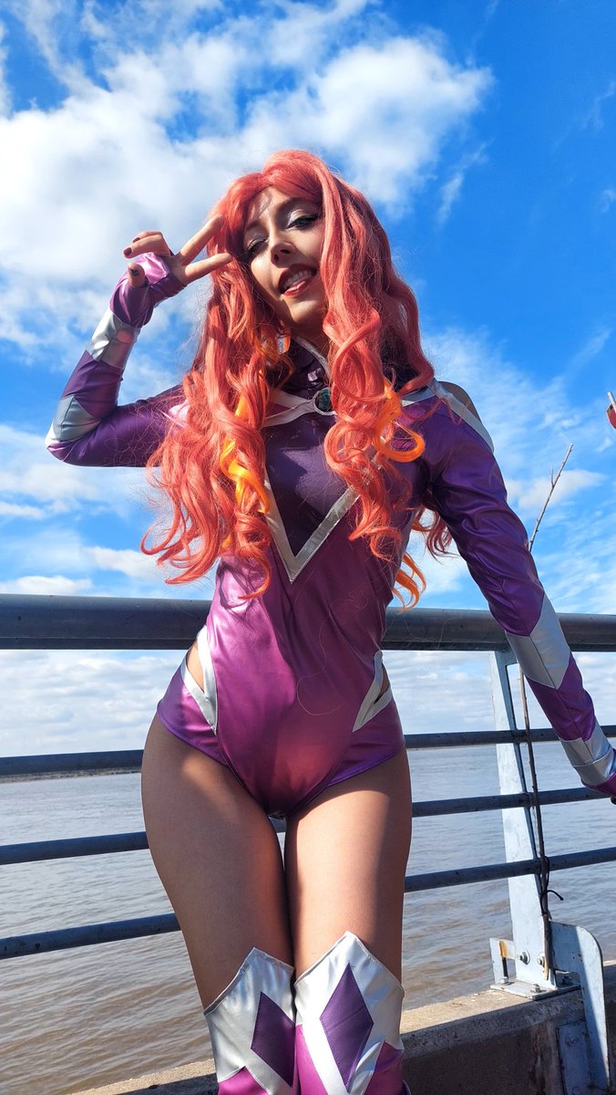 Sophia21ok's tweet photo. Today is my Bday ✨💜.
#starfire #StarfireTeenTitans #dawnoftitans #dccomics #starfirecosplay https://t.co/R4c9o5Pd0Z