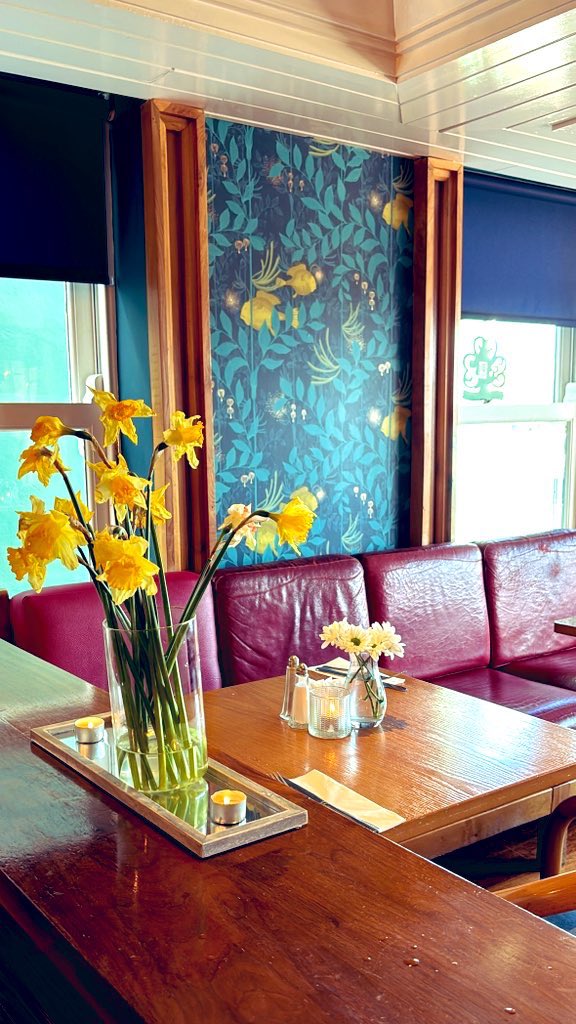 Where to EAT ?! 🍴🍷
#Dingle