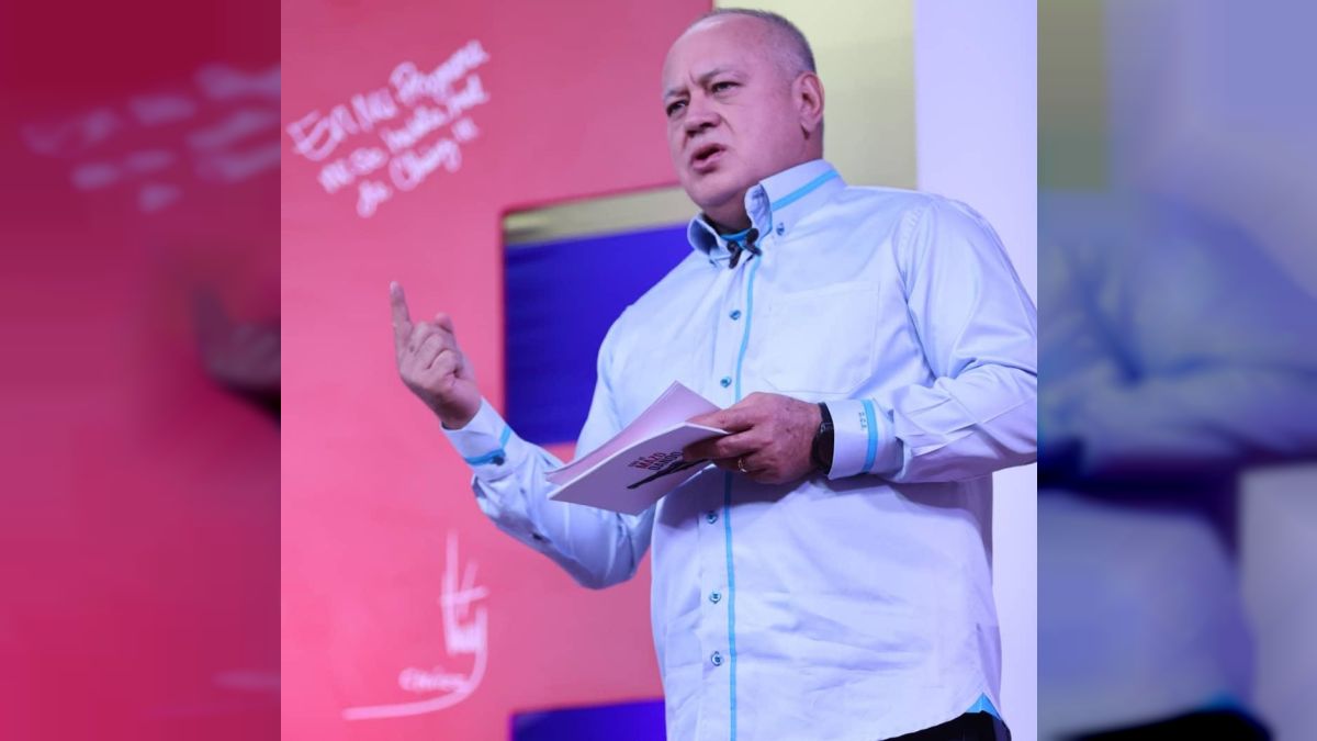 NoticiasPsuv_'s tweet photo. @dcabellor acusa a sectores de la oposición de querer convertir a Venezuela en "otra Gaza" para provocar una crisis de violencia. El líder chavista vinculó estos supuestos planes con intereses sionistas y defendió la paz que, afirma, garantiza el gobierno.

#Venezuela  #Gaza

https://t.co/Ibls3Adq8F