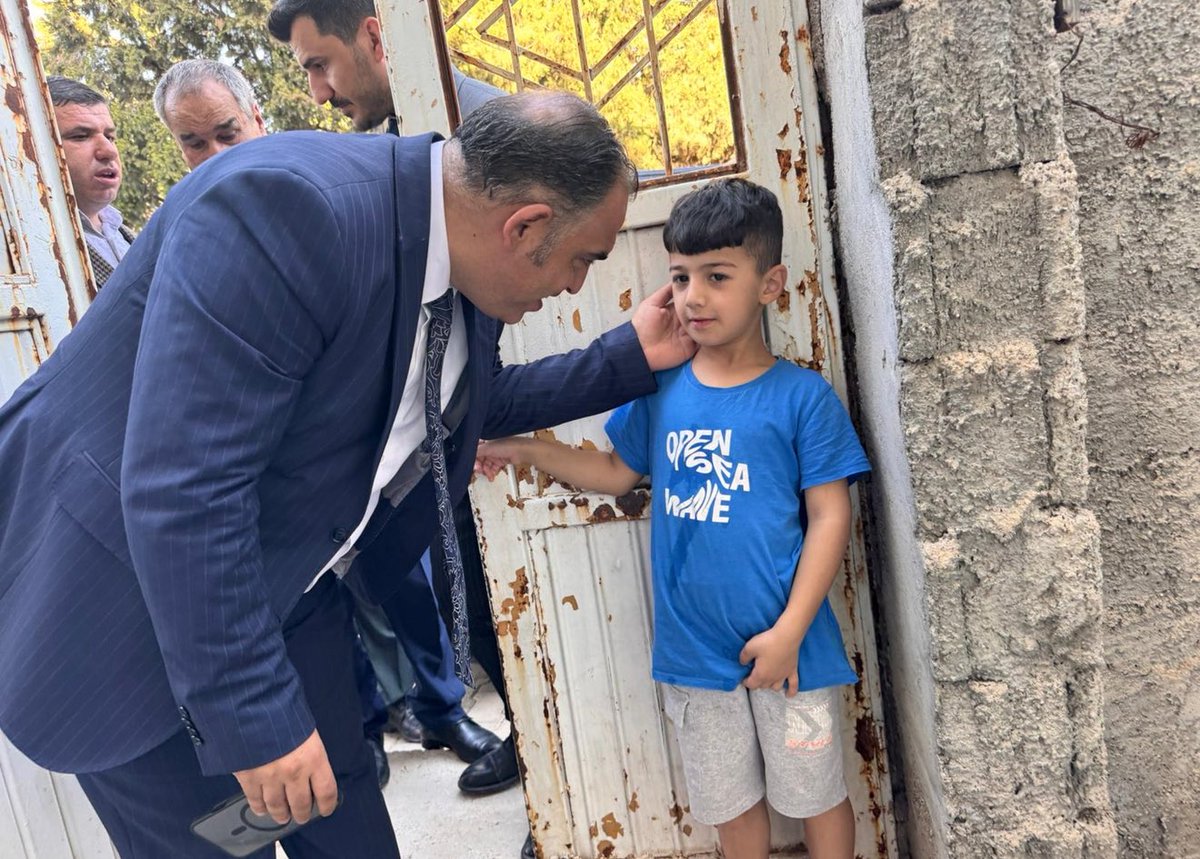 Malikurt14's tweet photo. 📍 Şırnak - İdil

İdil'de Kahraman Gazimiz Hayreddin Baştuğ’u evinde ziyaret ettik.

Vatan uğruna canını feda etmekten çekinmemiş Aziz Şehitlerimiz ve Kıymetli Gazilerimiz, bizlerin en büyük değeri ve kahramanlarıdır.

Onların fedakârlığı sayesinde bugün bu Aziz Bayrak Dalgalanıyor, Ezanlarımız susmuyor.

Minnetle, dua ile… 🇹🇷 @RTErdogan @Akparti @efkanala @abuyukgumus @eyupkadirinan @zorlu77 @TatarArslan @akpartitesklati @akpartisirnak @idilakparti @ibrahimH_Erkan