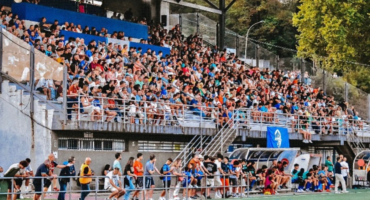 Grazas polo voso apoio onte 🫡
#FamiliaOUCF 🗣️

Vémonos o domingo en A Lomba en Vilagarcía ? 🚎👀

#LatexoAzul 💙 on tour 💨