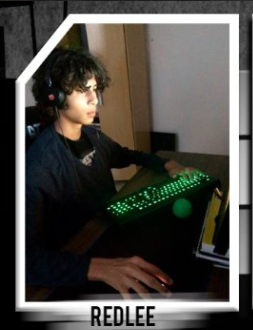 noticiasredlee's tweet photo. Já que hoje é dia de #TBT vamos lembrar da vez que o trio da @gddfesports Redlee, Guneves e Sushy ficaram em 6º lugar na semana 2 da PRIMEIRA FNCS com o redlee jogando no Windows XP 🔥🐐
#Fortnite #Redlee #TBT https://t.co/ZQIBTo360G
