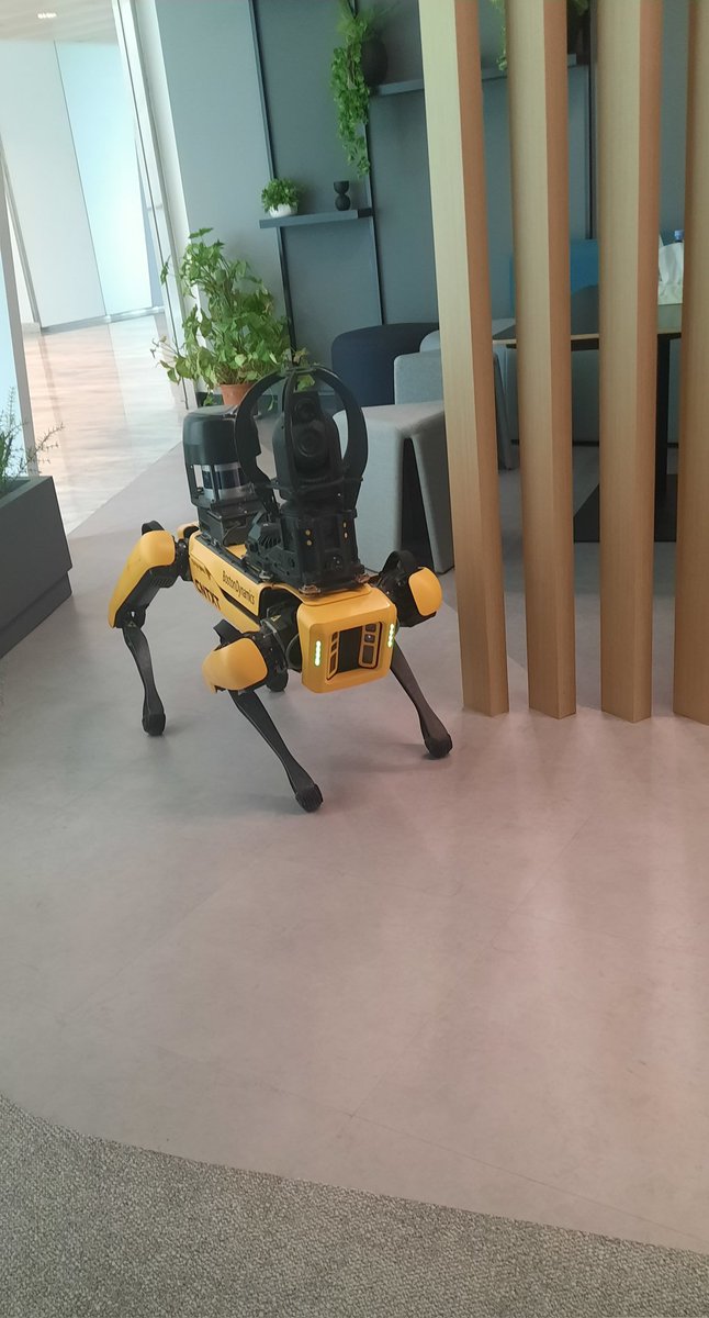 الحمدلله اليوم كان أخر يوم تدريب لي في CNTXT ، من أفضل التجارب الي خضتها في مسيرتي الجامعية.

تعلمت كثير و تعرفت على ناس رهيييبة كثيير، على الرغم من فرق العمر بيني و بينهم إلا انو كنا نفس الاخويا 😂

أسأل الله ان ينفعني بهذي الخبرة و يكتب لي الخير في الجاية🙏🏻