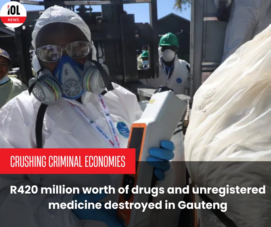 IOL's tweet photo. R420M in drugs—gone. SAPS is turning up the heat on traffickers.
#DrugFreeSA #SAPSOnDuty #NoToNarcotics #NationalDrugMasterPlan 
Read on https://t.co/zCNMgpAgDg https://t.co/cesRa1E685