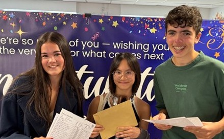 MaidenErleghTru's tweet photo. Celebrating our students GCSE results!
We're proud of the effort &amp; determination shown across Cranbury College, Hamilton Sch, Maiden Erlegh Chiltern Edge, Maiden Erlegh School in Reading &amp; Maiden Erlegh Sch. 
Wishing every student fulfilment &amp; adventure!  
#TeamMET #GCSEResults https://t.co/ILxHuAHB9m