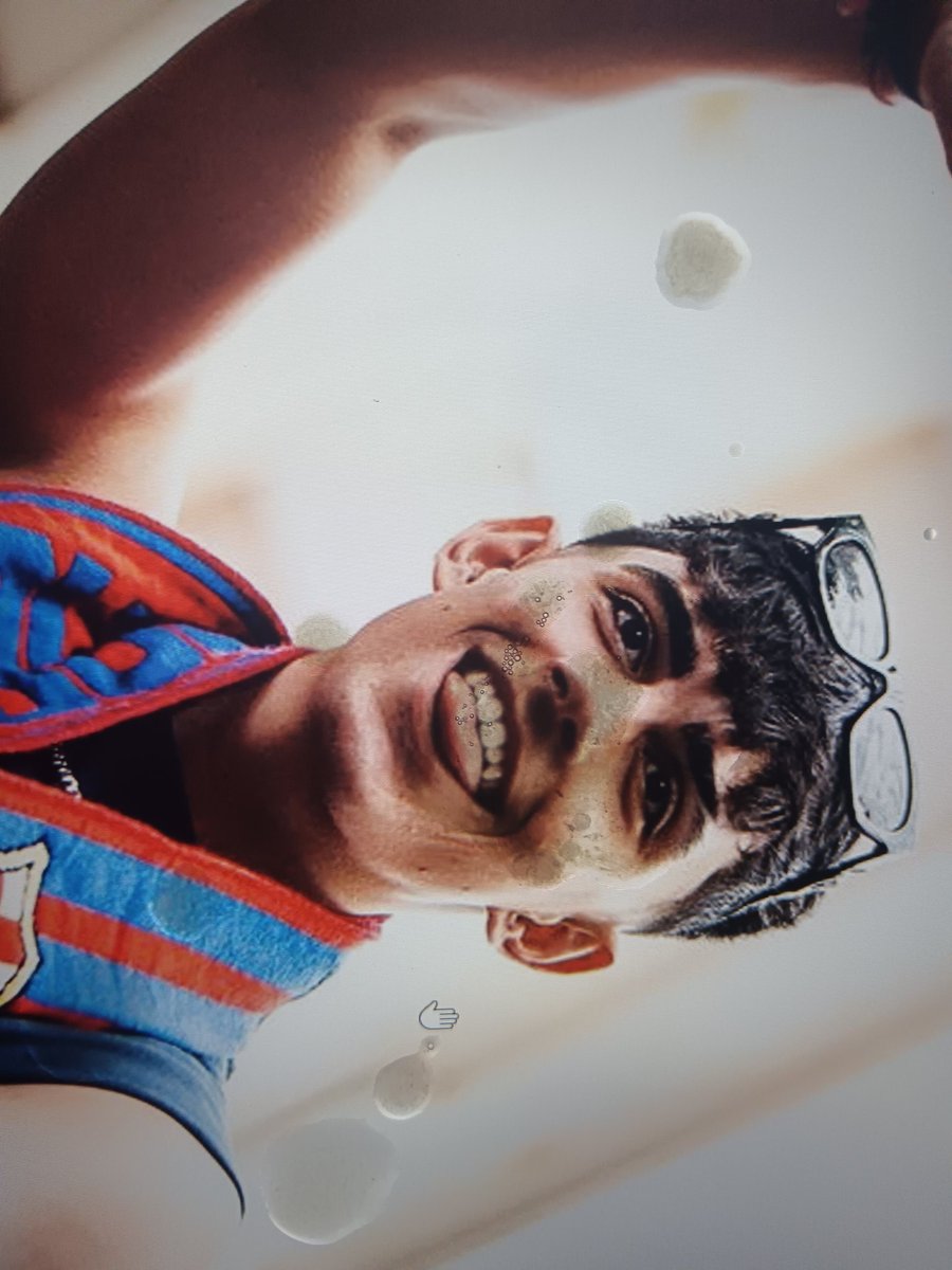 Una para Bernal, con su lengua fuera 💦