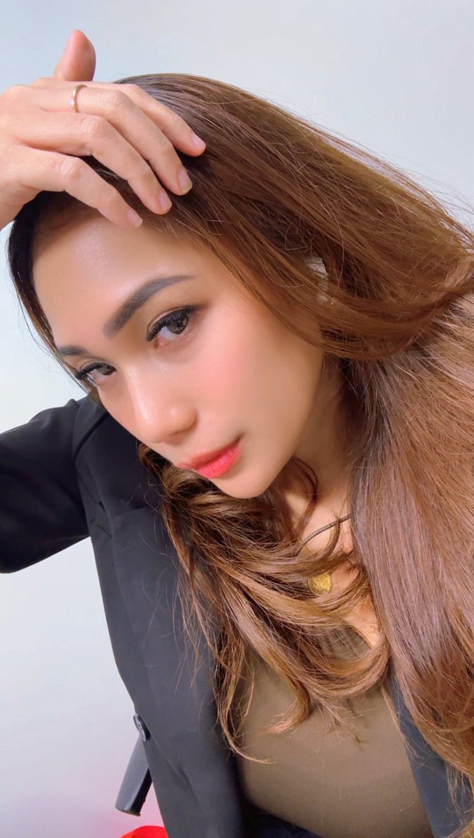 Bingung mau bikin caption apaan. 😗