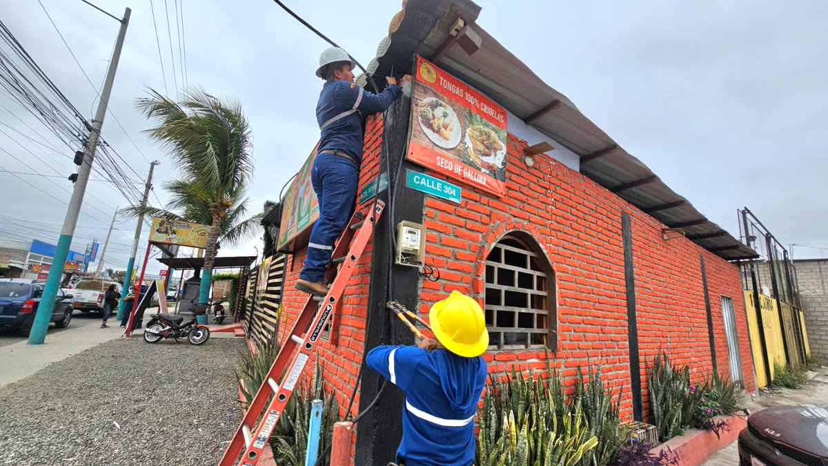CNEL_EP's tweet photo. ✅MANABÍ

Seguimos avanzando en la campaña de regularización e instalación de equipos de medición en el cantón Manta, reafirmando nuestro compromiso con un servicio eficiente y preciso para todos los usuarios.

Además, a través de nuestra agencia móvil, brindamos atención personalizada a 141 ciudadanos de la comunidad Casa Blanca, en el cantón Pichincha, acercando nuestros servicios a quienes más lo necesitan.