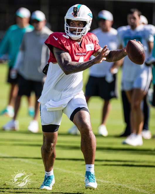This dude is really about to win his first MVP &amp; bring Miami their first Playoff win in 25 years 🥹🥹🥹