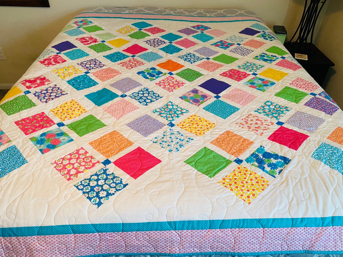 angelhw1956's tweet image. Handmade Generous Throw/Twin Quilt tuppu.net/2efdb19e #TeaTimeQuiltsnMore #Etsy #CouchThrow
