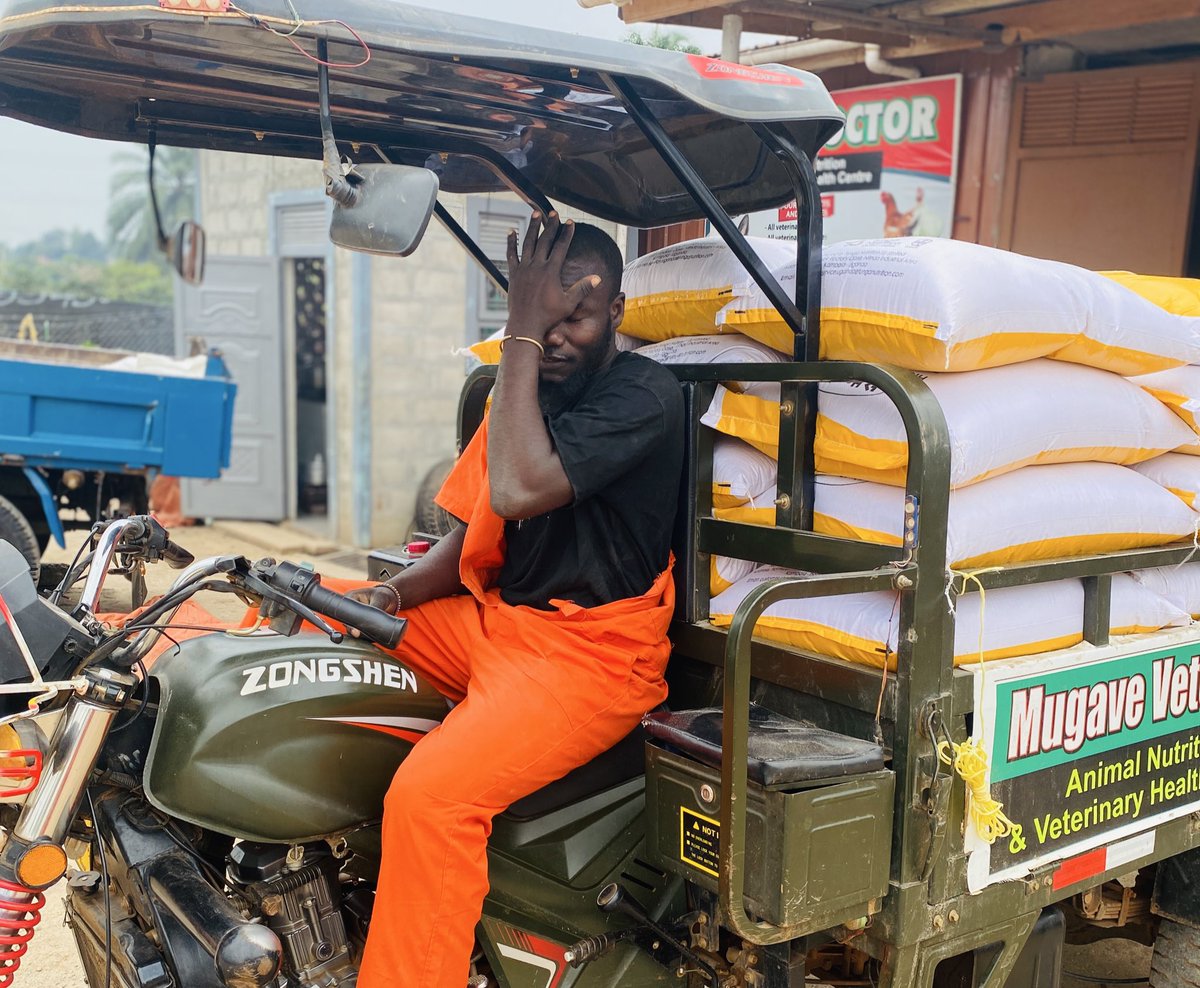NShugah18's tweet photo. Money Isn’t Everything..But Everything needs money 🤔 https://t.co/69ZecOeEuT