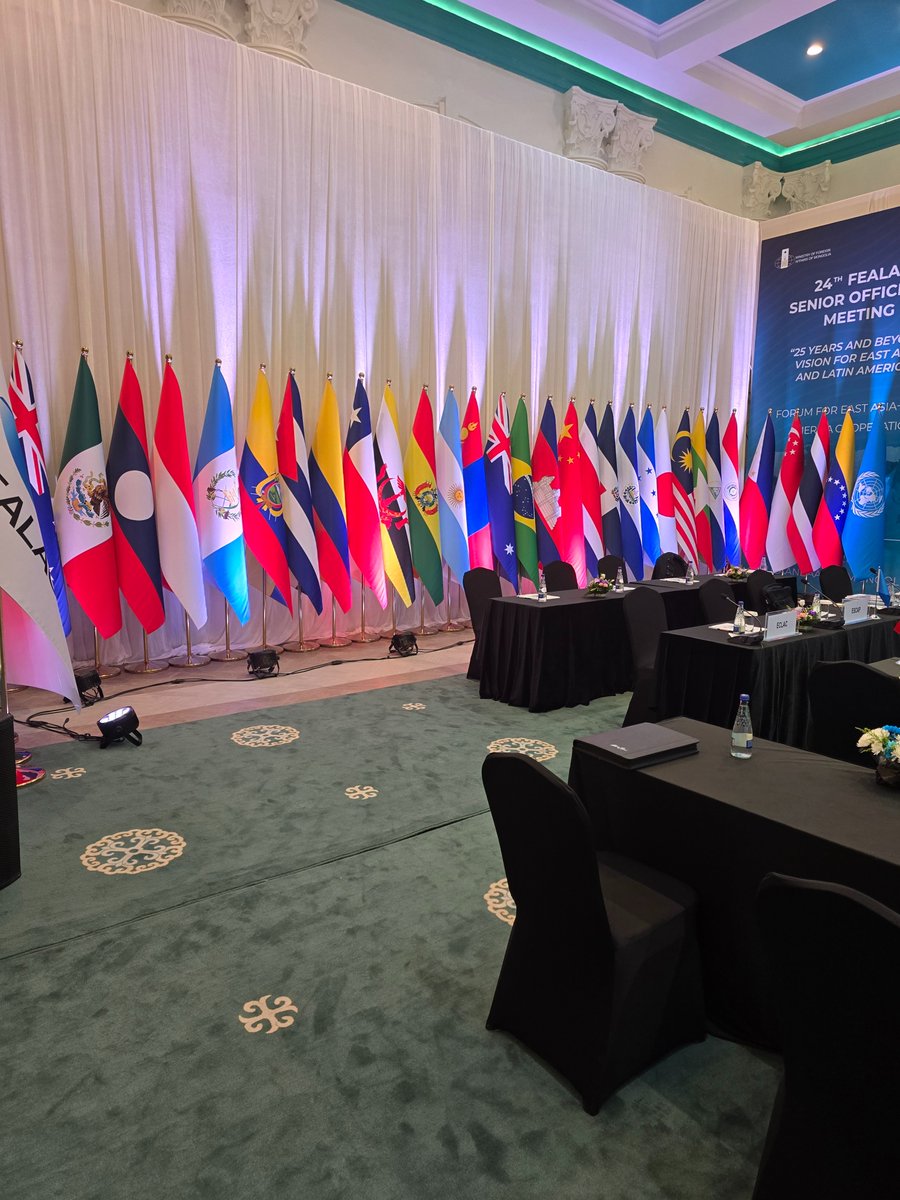 Participampos en Reunión de Altos Funcionarios en marco de la 10ma. Reunión Ministerial de #FOCALAE. Se analizaron los avances en la cooperación biregional, el Nuevo Plan de Acción del Foro y los desafíos comunes enfrentan ambas regiones en el actual contexto internacional.🇨🇺