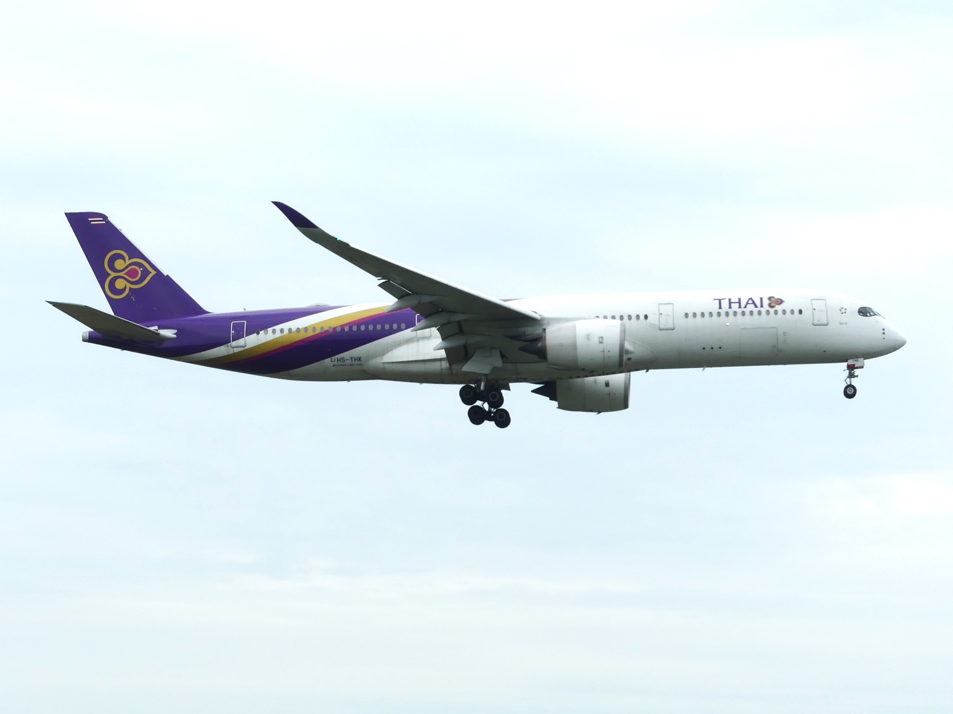THAI タイ国際航空 A350-900 HS-THB 1/150 新品 THAI タイ国際航空 A350-900 HS-THB 1/150 新品