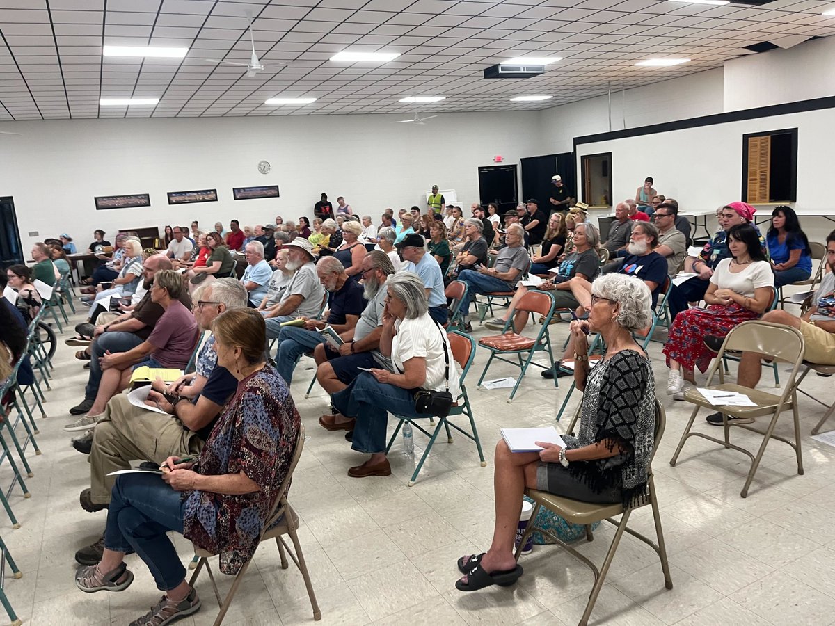 MO Jobs with Justice Voter Action (bsky:@mojwjva) (@mojwj) on Twitter photo 📢Last night, folks in KC, Columbia & Springfield packed community meetings to make one thing clear: we’re not letting politicians rig our elections with illegal gerrymandering.
This is people power in action, and we ain't done yet! <a href="/moworkerscenter/">Missouri Workers Center (Bluesky: @moworkers.org)</a> @standupkc <a href="/ProtectVotersMO/">Missouri Voter Protection Coalition</a> 📢Last night, folks in KC, Columbia & Springfield packed community meetings to make one thing clear: we’re not letting politicians rig our elections with illegal gerrymandering.
This is people power in action, and we ain't done yet! <a href="/moworkerscenter/">Missouri Workers Center (Bluesky: @moworkers.org)</a> @standupkc <a href="/ProtectVotersMO/">Missouri Voter Protection Coalition</a>