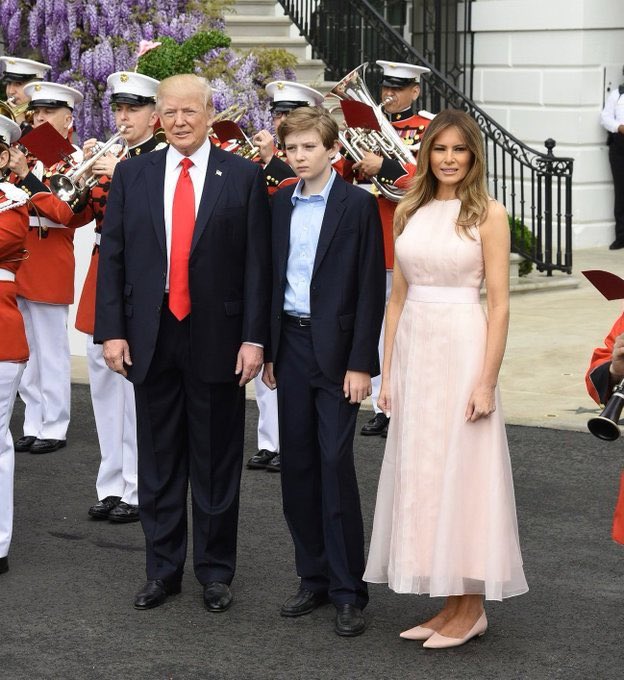 Drop a❤️, if you love this beautiful
family!!