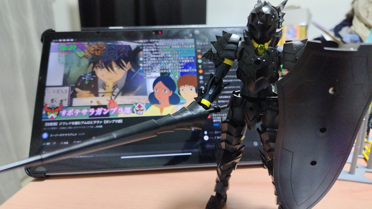 #ポテサラガンプラ部
ライブ見ながらローザン・ランサー完成しました