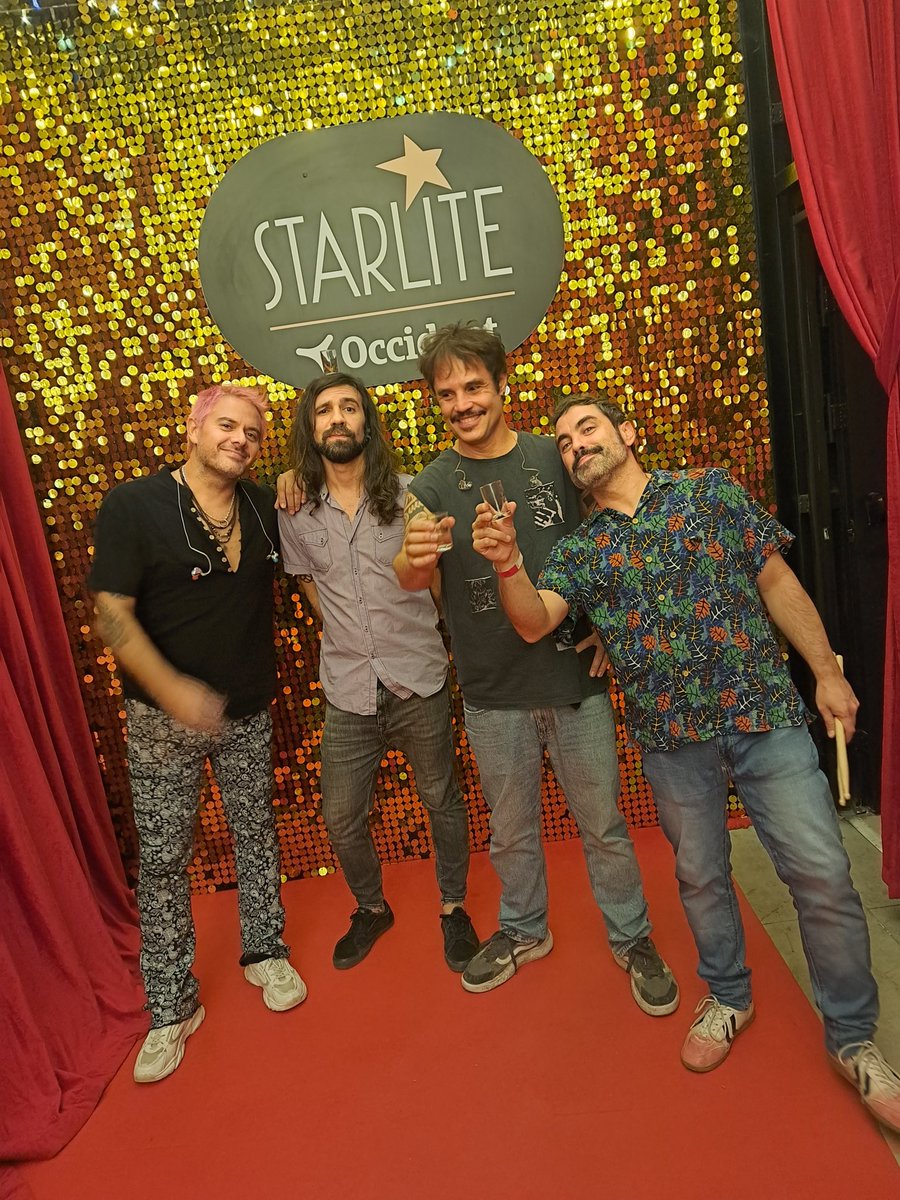 STARLITE 🌟Esta gira va a ser difícil de olvidar. Gracias por acompañarnos en esta aventura. Sois la hostia 🔥