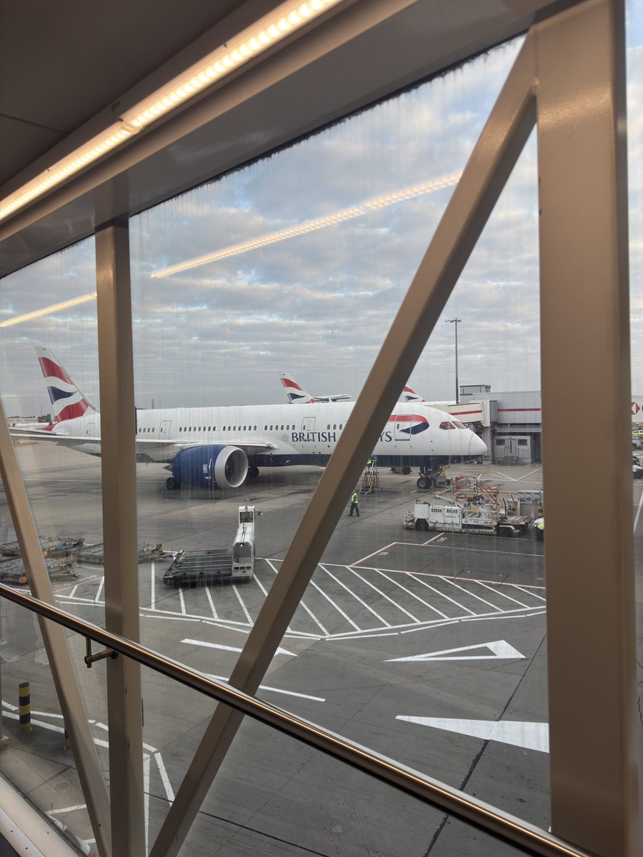 StevenSenshan's tweet photo. Probably the longest business trip of the year! (Plus my first time ever going to Miami) https://t.co/0vU1HrJ6eY