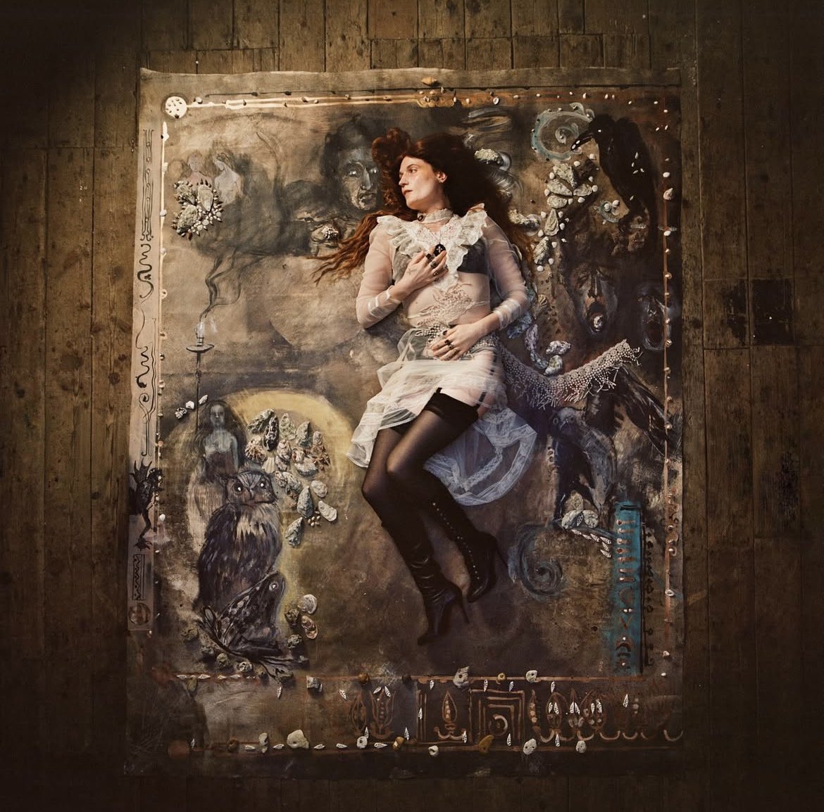 Florence + The Machine unveils the ‘Everybody Scream’ Chamber Edition artwork.