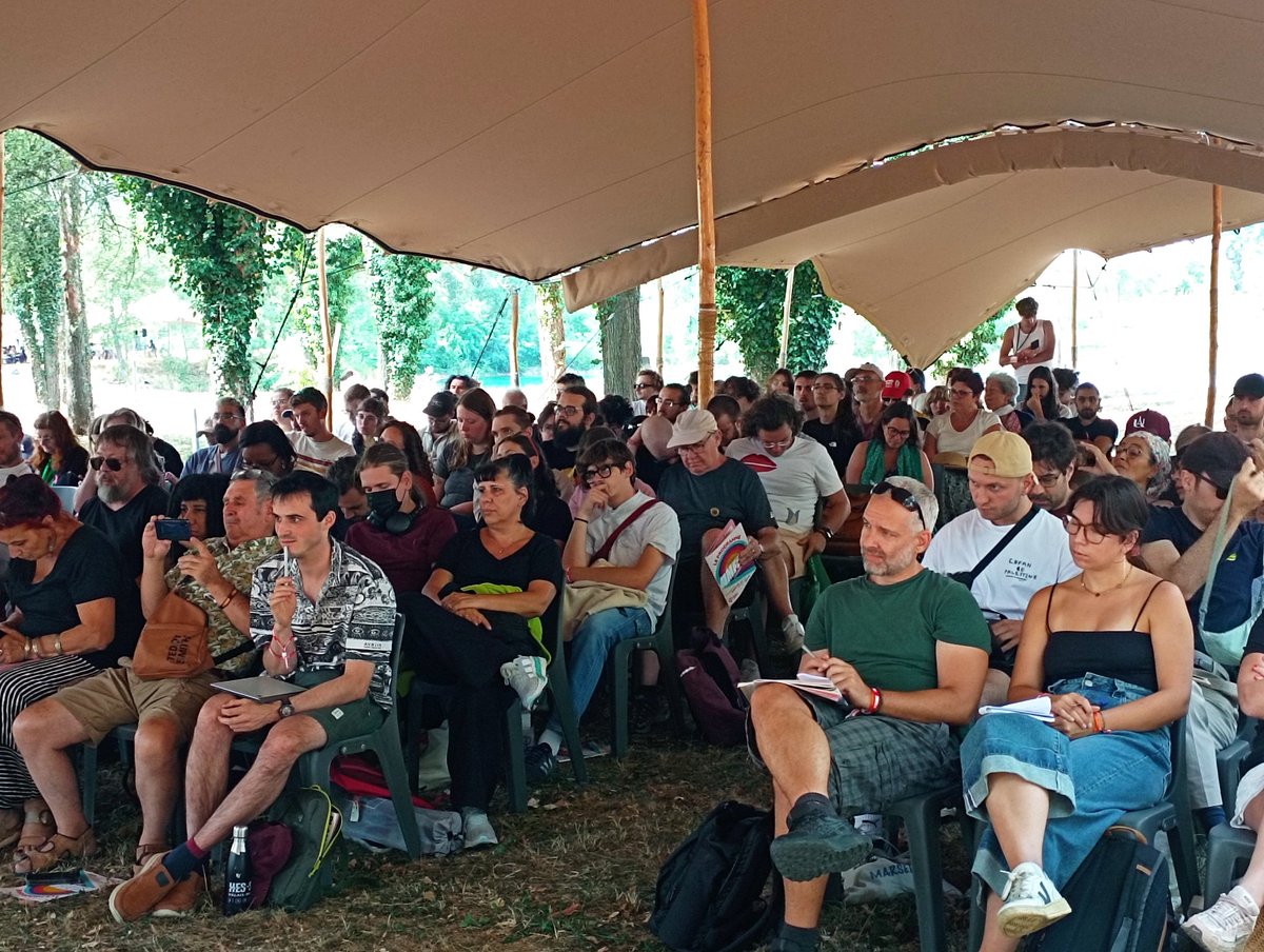 Ugo Bernalicis φ (@ugobernalicis) on Twitter photo ☀️ Sous la grande tente, nous sommes nombreuses et nombreux à débattre de la déflation pénale et carcérale avec Mathilde Timothée (<a href="/SMagistrature/">SMagistrature</a>) et Pauline Pawlotsky (<a href="/LDH_Fr/">LDH France</a>).
Des échanges vifs, passionnés, à la hauteur de l’urgence : rompre avec la spirale répressive, en ☀️ Sous la grande tente, nous sommes nombreuses et nombreux à débattre de la déflation pénale et carcérale avec Mathilde Timothée (<a href="/SMagistrature/">SMagistrature</a>) et Pauline Pawlotsky (<a href="/LDH_Fr/">LDH France</a>).
Des échanges vifs, passionnés, à la hauteur de l’urgence : rompre avec la spirale répressive, en