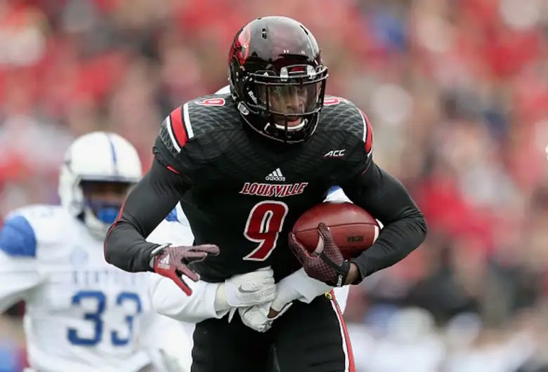 Jeff Lightsy Jr. (@jlightsy7) on Twitter photo Louisville Football has announced that they will honor Devante Parker on November 29th when the Cards take on Kentucky. 
The Louisville native finished his career with 156 receptions for 2,775 yards and is tied for the school record with 33 touchdowns 🔥🔥🔥 Louisville Football has announced that they will honor Devante Parker on November 29th when the Cards take on Kentucky. 
The Louisville native finished his career with 156 receptions for 2,775 yards and is tied for the school record with 33 touchdowns 🔥🔥🔥