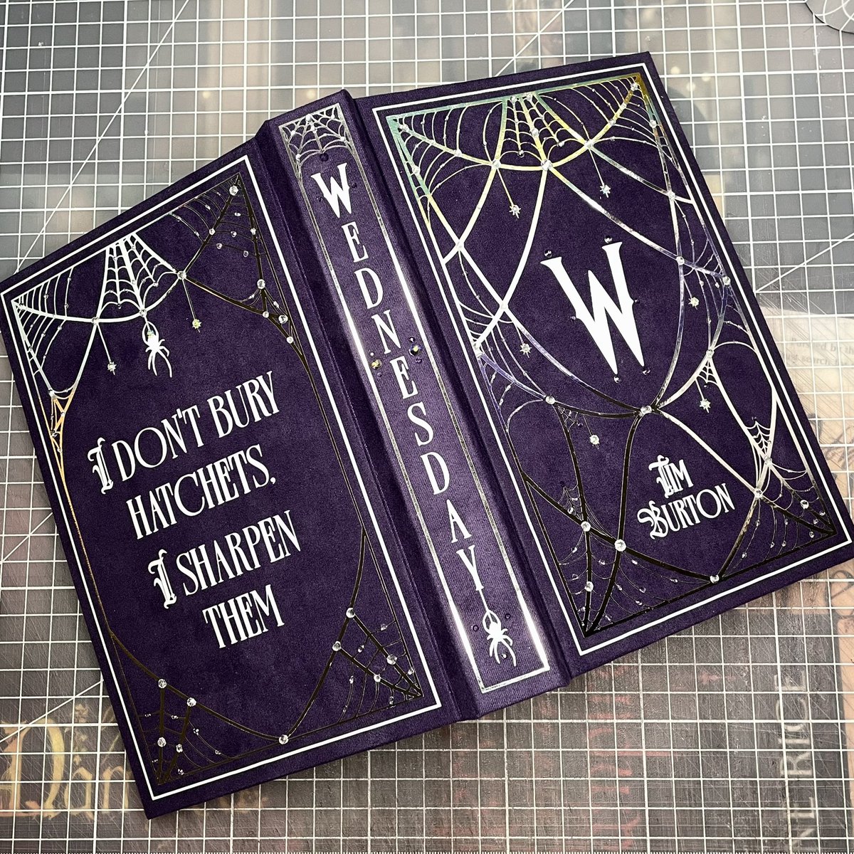 lepetitvamp's tweet photo. “I find social media to be a soul-sucking void of meaningless affirmation.” - Wednesday season 1 rebind with a side of Wenclair 🕷️🤍👌🏻 https://t.co/zfS3yyVRMS