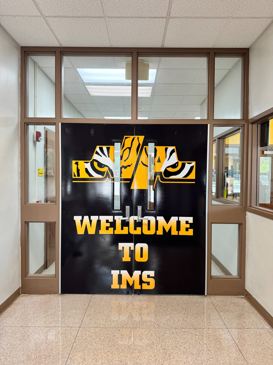 SparkSigns's tweet image. Thanks to North Allegheny Ingomar Middle School for having us install vinyl graphics throughout the school! A great way to bring spirit &amp;amp; energy to the space. Best of luck this year!

👉 sparksigns.com

#spark #sparksigns #vinylgraphics #schoolsignage #NorthAllegheny
