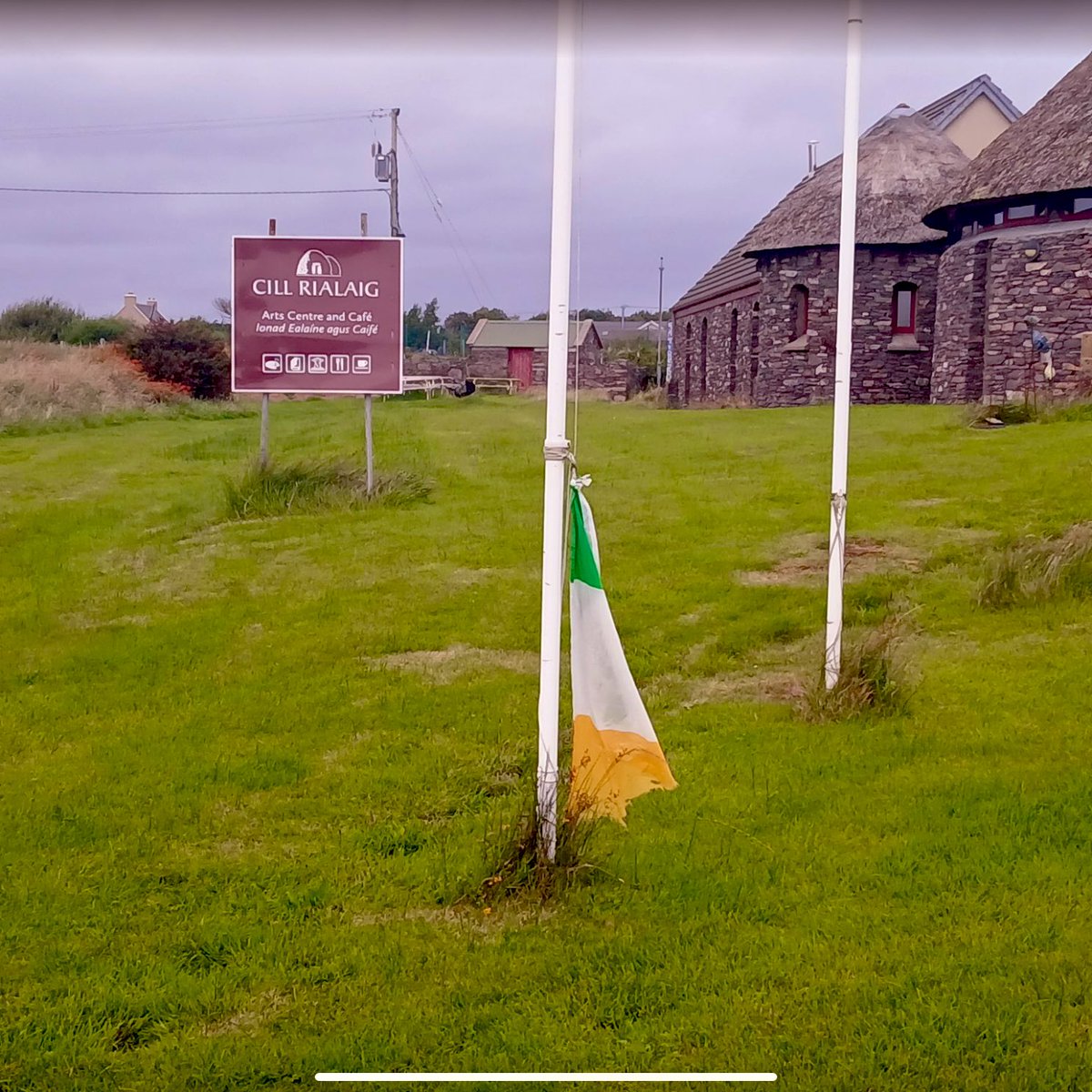CynOnan's tweet photo. @CrArtCafe @crsiopa 
We would like to donate a new Irish flag to hang in your lawn.
@KerryCoArts @countykerry @DeptCultureIRL https://t.co/aOSiENEckp