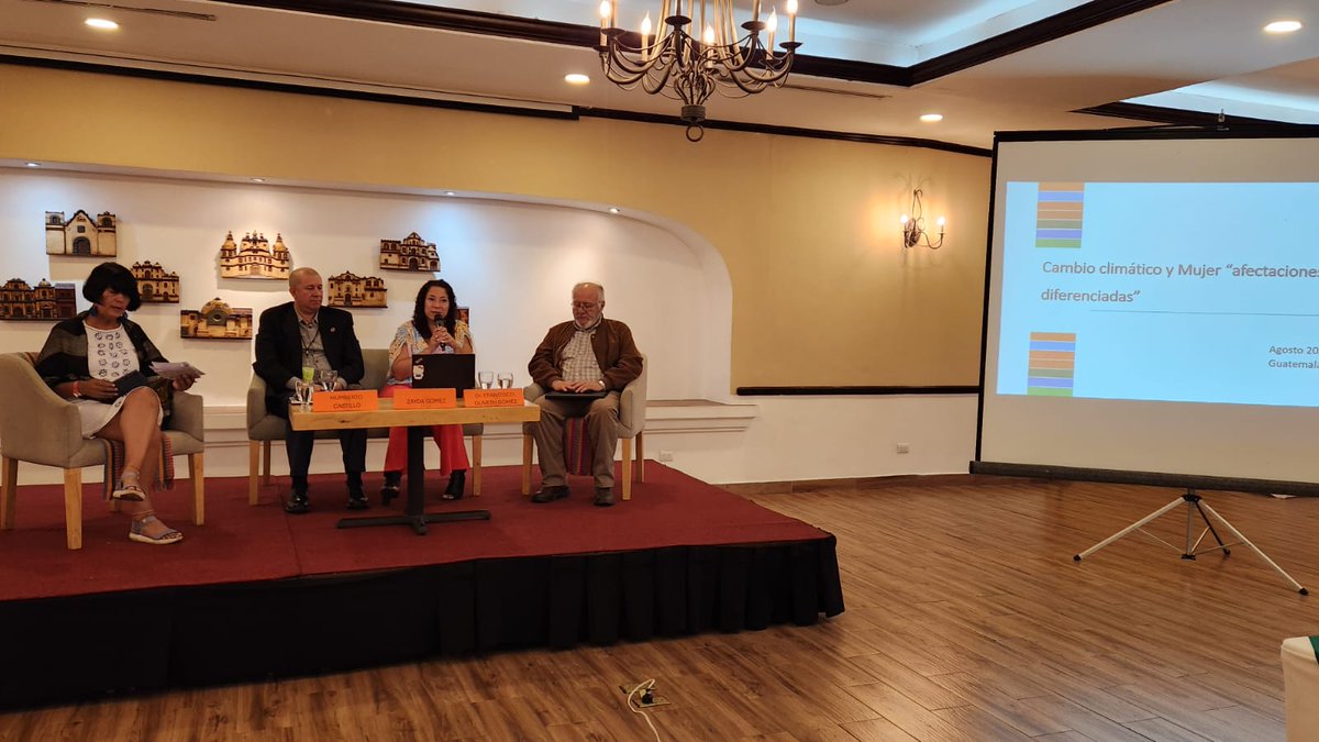 Oxfam_CA's tweet photo. @AsonogOficial @UNES_ElSalvador @CAVulnerable 🇬🇹 Ahora se desarrolla el Conversatorio sobre Riesgo Climático Regional con Humberto Castillo de @CEPREDENAC, Zayda Gómez de @ONUMujeres, y el Dr Francisco Oliveth de @ASORECH, con la moderación de Carolina Amaya de @UNES_ElSalvador. https://t.co/B74gr9biyT