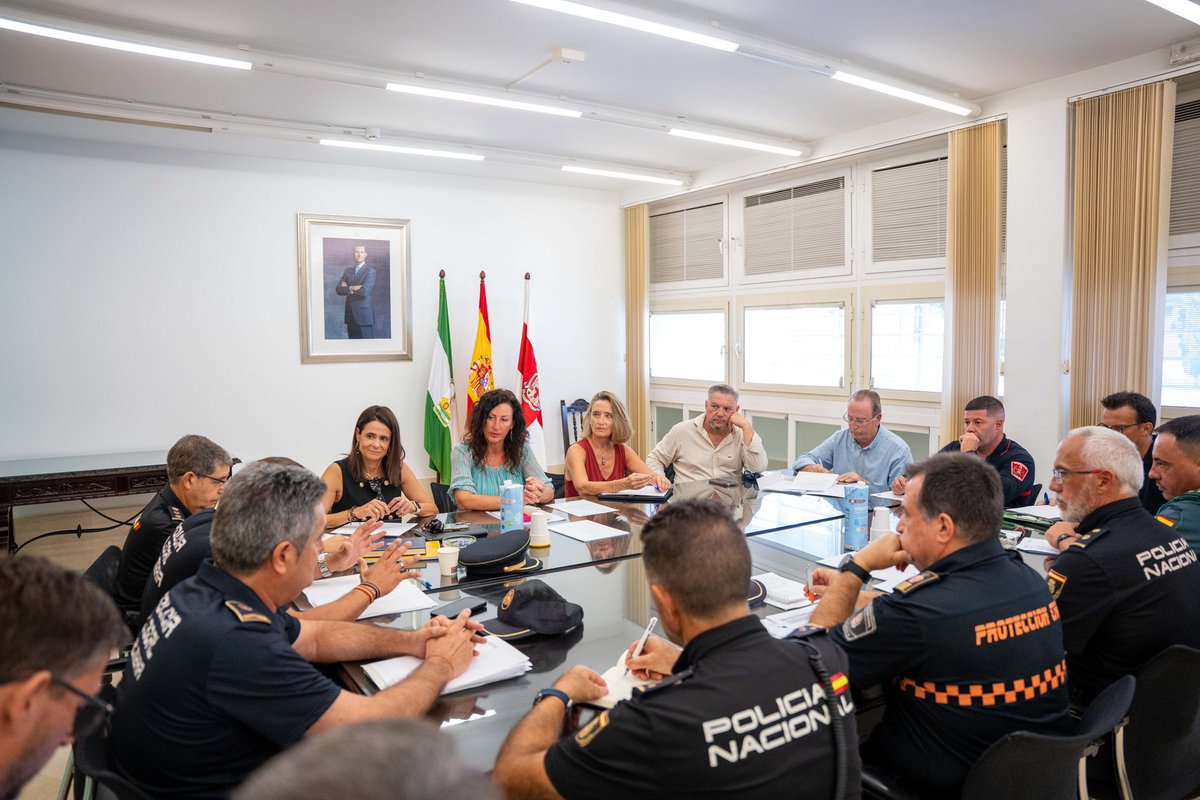 👮‍♂️ Cerca de 300 efectivos, en el que será el mayor dispositivo de la historia, velarán por la seguridad y el normal desarrollo de la Feria de Almería.