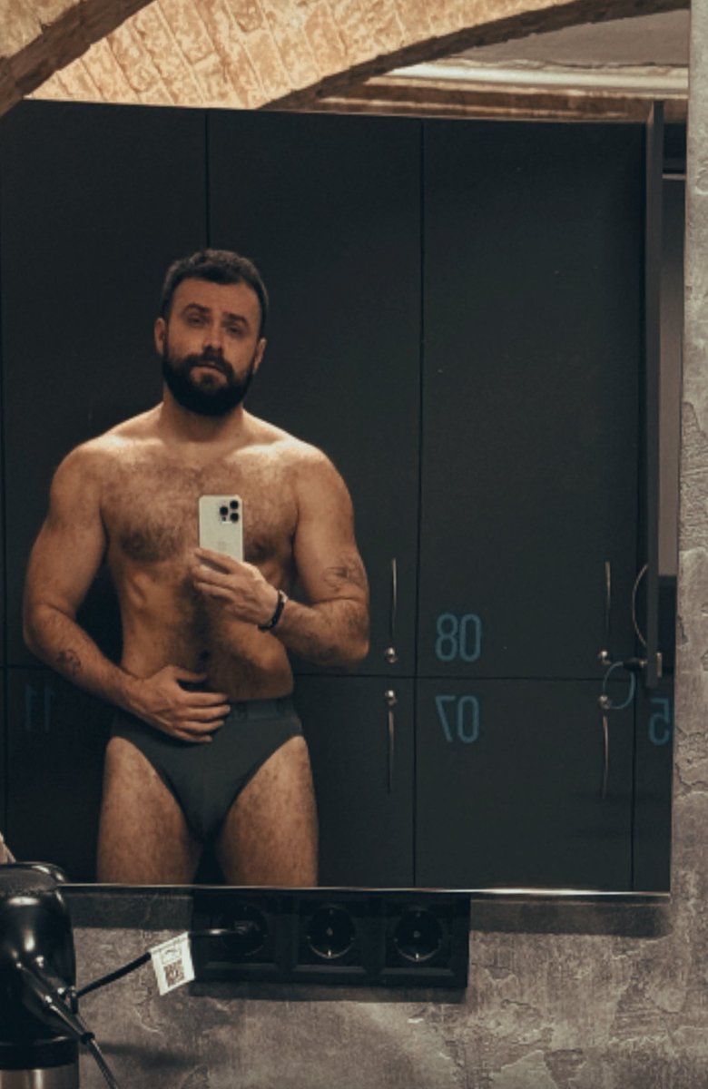 Назарко tweet media