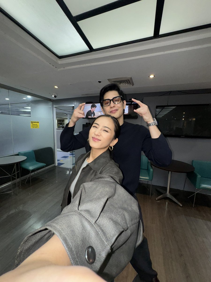 VivaOnePH's tweet photo. Yes, Hon?

Bad Genius: The Series episode 6, mamaya na!
https://t.co/x8XVC15VxY…

Viva One, Bida Ka Dito!

#VivaOne #BadGeniusTheSeries #BGTSStrangeTerritory #BadGeniusPh https://t.co/qAz7PHikoa