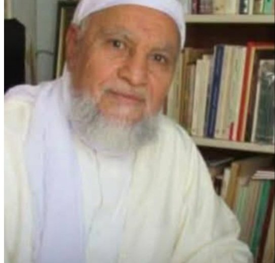 فقدت الجزائر محمّد ناصر الذي كان أستاذا وناقدا ومربيا. وتعدّ أطروحته في الدكتوراه من أهم المراجع في الشعر الجزائريّ الحديث  وبحث في الصحافة الجزائريّة على عهد الاستدمار الفرنسيّ. ودرّس سنوات عديدة في معهد العلوم الشرعيّة بمسقط. رحل عن دنيانا في صمت ووقار. تغمده الله بواسع رحمته.