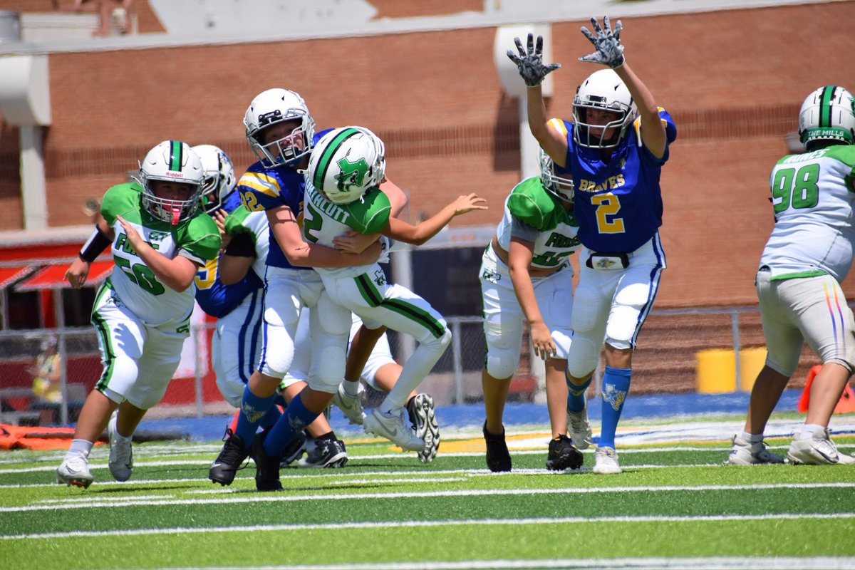 boonecutt's tweet image. QB isn’t for everyone but god has my back ! #bighit #football #texas #caddomills